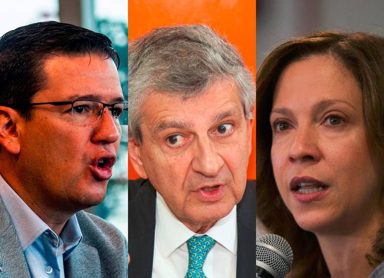 De izquierda a derecha: Germán Bahamón, presidente de la Federación Nacional de Cafeteros; Juan Martín Caicedo, líder de la Cámara Colombiana de Infraestructura; María Claudia Lacouture, presidenta Amcham. FOTO EL COLOMBIANO Y COLPRENSA