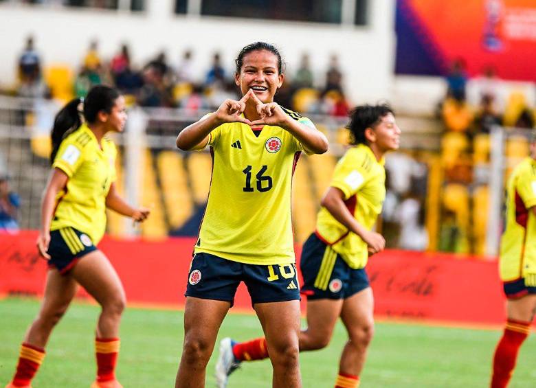 Juana Ortegón es una de las dos jugadoras colombianas que ha marcado gol en el campeonato que se juega en la India. La otra es Linda Caicedo. FOTO: TOMADA DEL TWITTER DE @FCFSeleccionCol