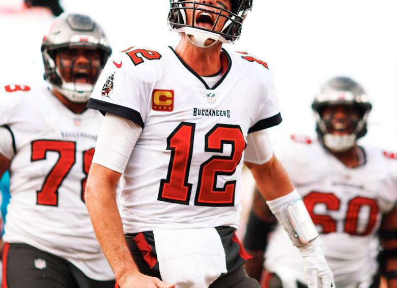 Tom Braddy se retiró del fútbol americano profesional en 2022. En los primeros mese de este año firmó un contrato multimillonario con Fox Sports para ser comentarista de la NFL (La liga profesional del deporte en Estados Unidos). FOTO: TOMADA DEL TWITTER DE @TomBrady