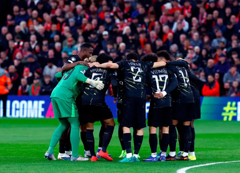 Paris Saint-Germain en la charla previa del partido de vuelta contra el Bayern Múnich por las semifinales de la Champions League. FOTO: XPSG_ESPAÑOL