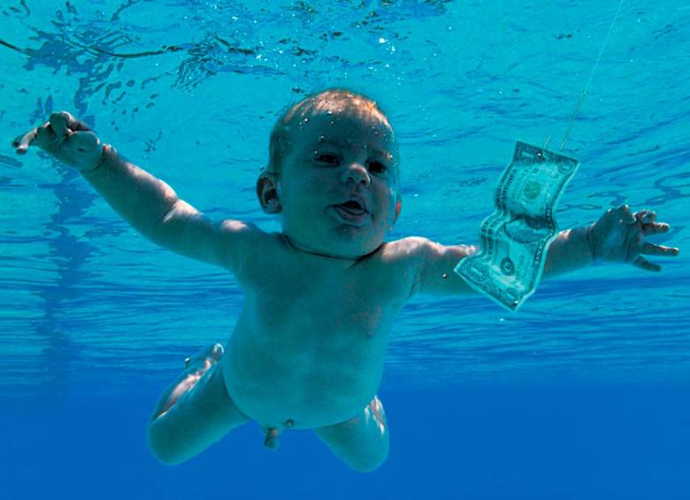 Spencer Elden, el bebé que aparece en la foto, ha tratado, desde sus 30 años, de ganar un par de demandas en contra de la banda. FOTO Portada del álbum Nevermind, de Nirvana (1991).