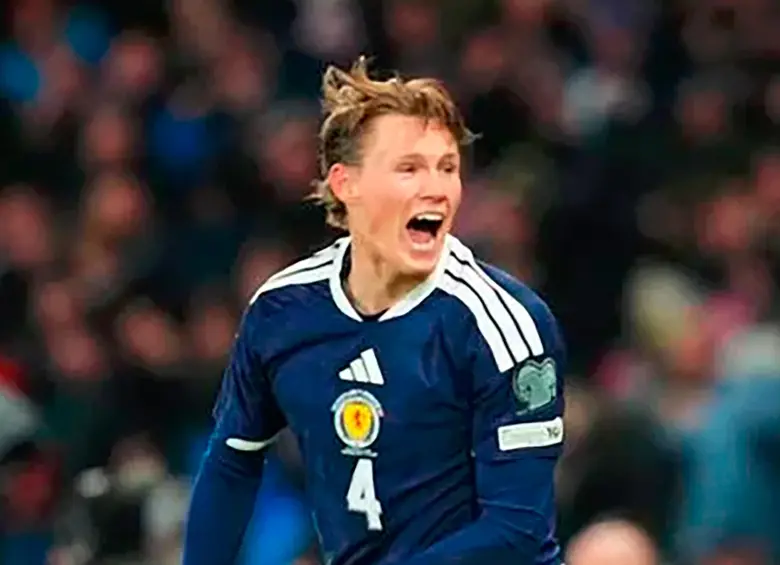 El volante escocés Scott McTominay es uno de los referentes del Nápoles de Italia y ahora de su selección. FOTO getty