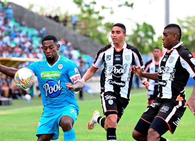 Pablo Rojas abrió el marcador en el estadio de Jaraguay, y la victoria la concretó Nelino Tapia. FOTO dimayor