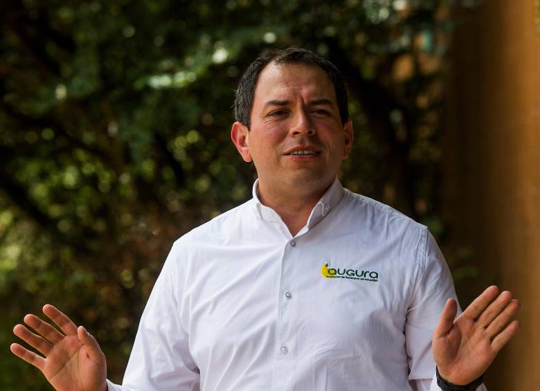 Émerson Aguirre, presidente de Augura, reiteró que el sector bananero genera más de 200.000 empleos y defendió la institucionalidad, la seguridad jurídica y la confianza para la inversión como bases del desarrollo regional. FOTO Julio César Herrera