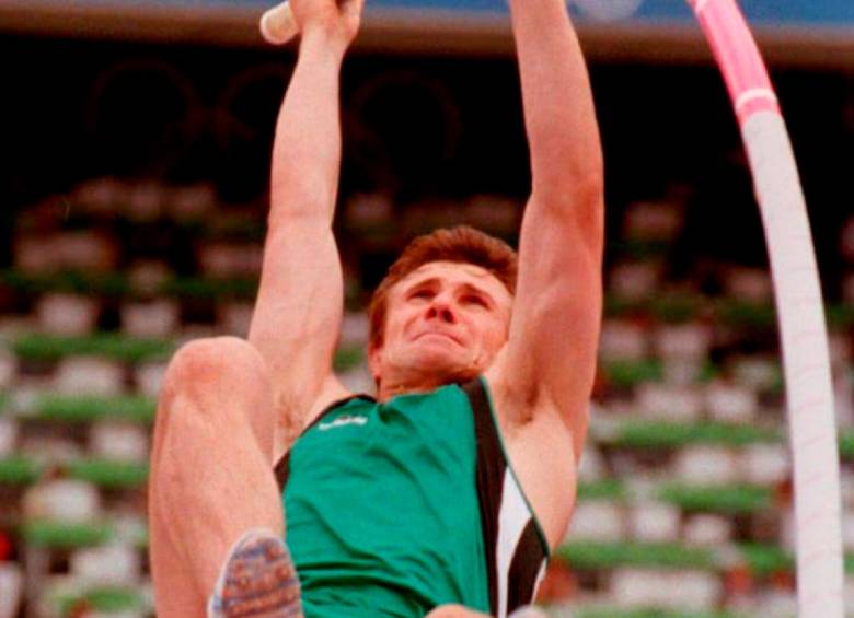 Sergei Bubka, de Ucrania, también dejo huella en el salto con garrocha. FOTO AFP