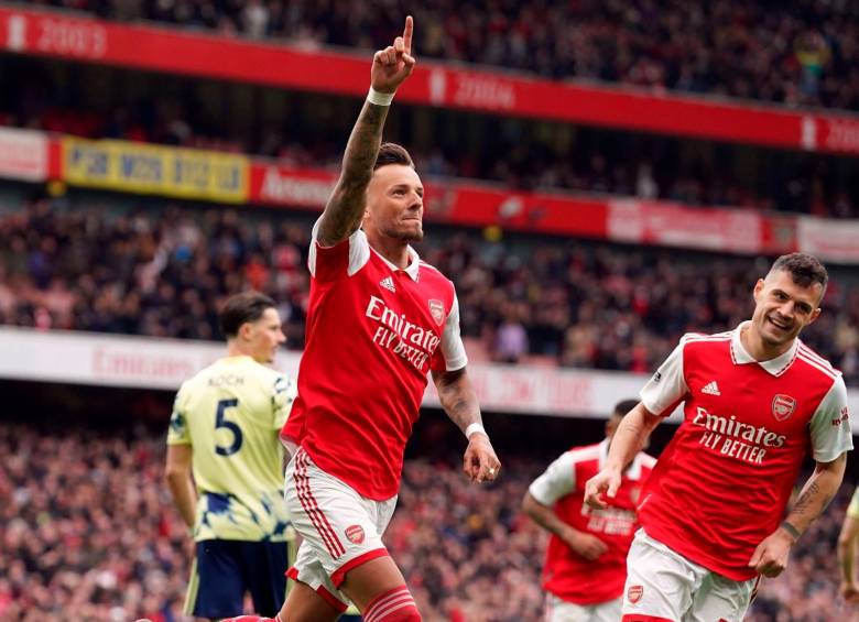 Arsenal podría salir campeón de Premier League después de 19 años de sequía. FOTO EFE