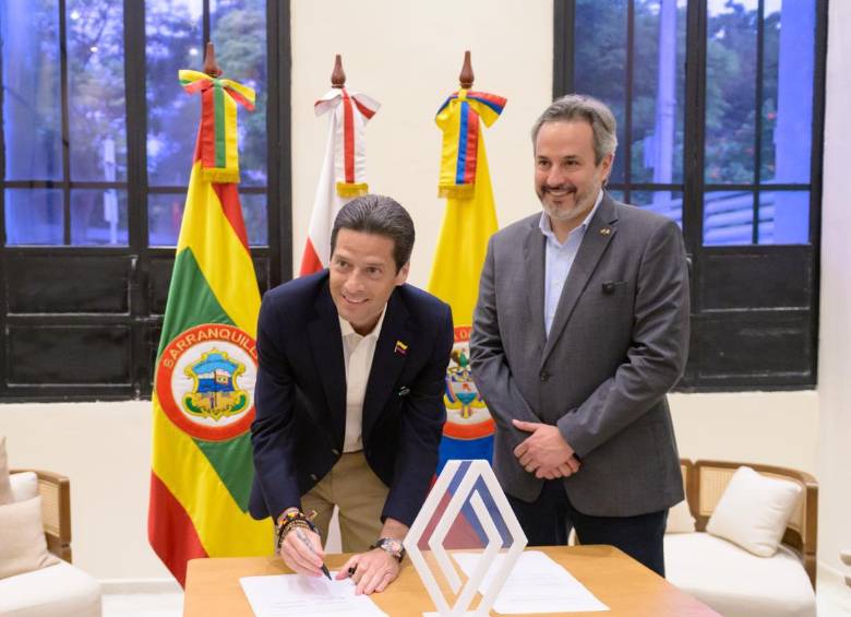 Renault-Sofasa y el Gobierno Nacional firmaron un pacto de intención para avanzar en un proyecto industrial que podría representar una inversión de US$150 millones en Colombia. FOTO: Cortesía Sofasa.