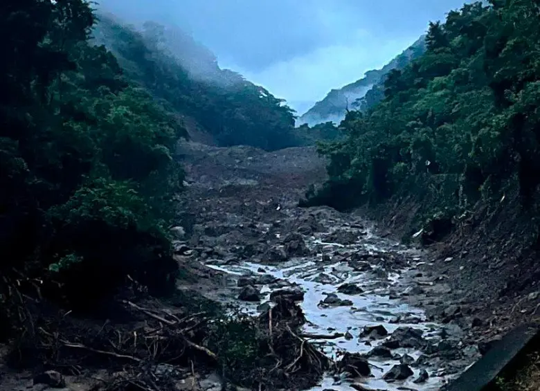 Este es el deslizamiento que produjo una nueva emergencia en Salgar. FOTO: CORTESÍA