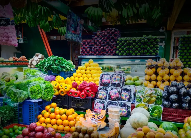Aumento del salario mínimo y afectación de cultivos, entre las causas más comunes del aumento de precios en los productos. FOTO: EL COLOMBIANO