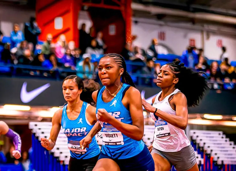 La estadounidense Melanie Doggett supera marcas de profesionales y se proyecta como una de las mejores velocistas de su país. Si continúa su progresión, podría ir a los Olímpicos. FOTO: Instagram Melanie Doggett 