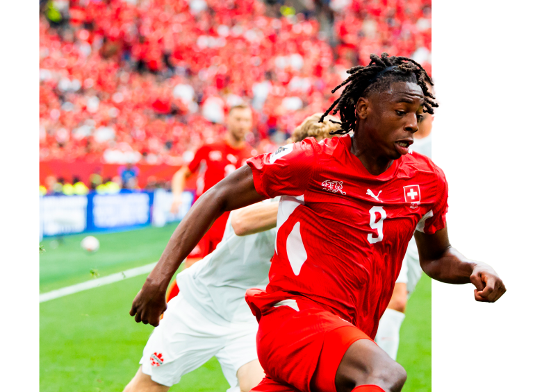 Johan Manzambi, jugador de 20 años, es el más desequilibrante del ataque suizo y uno de los futbolistas con los que Colombia deberá tener cuidado. FOTO Getty