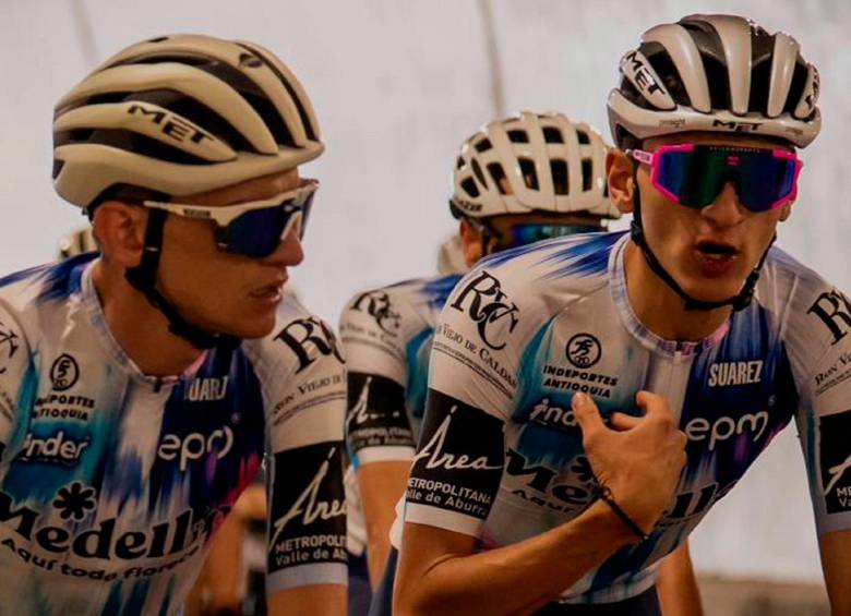 Desde que compiten en el Clásico EC, los hermanos Nacho (derecha) y Juan Guillermo Montoya han dado batalla. Hicieron el 1-2 en 2024. FOTO CORTESÍA PESICOLO