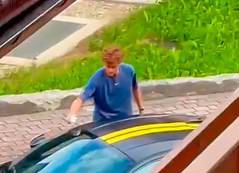 Después de ser campeón de Wimbledon, Sinner se fue a descansar a su casa en Italia. FOTO captura de video