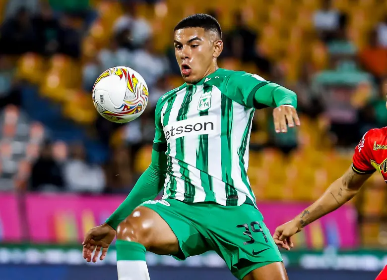 Emilio Aristizábal (centro) viene de mostrar valía y talento en Fortaleza. Foto: Juan Antonio Sánchez