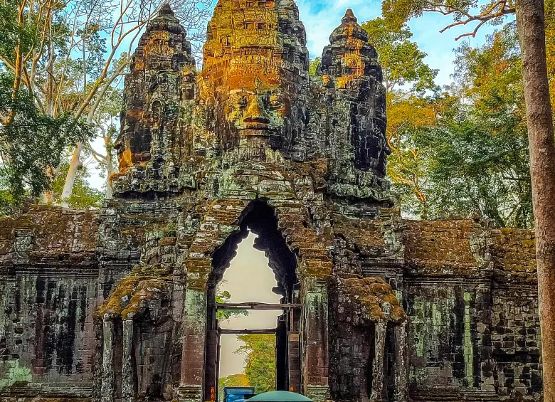 Puerta Sur de Angkor Thom, famosa por sus torres de caras. FOTO JUAN DIEGO ORTIZ JIMÉNEZ 
