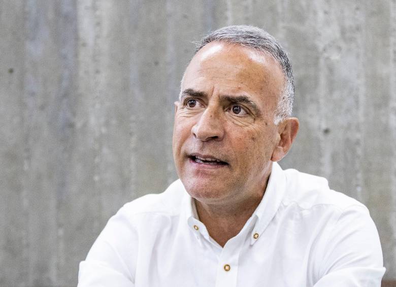 El general (r) Luis Eduardo Martínez Guzmán, secretario de Seguridad de Antioquia, reconoce que la lucha contra el Clan del Golfo se hace cada vez más complicada. FOTO: JAIME PÉREZ