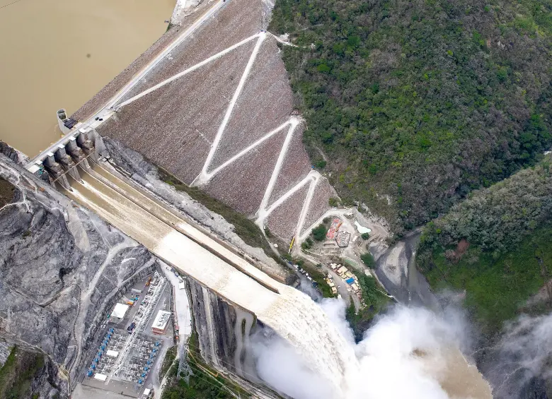 Uno de cada diez bombillos en Colombia se enciende gracias a Hidroituango. FOTO JUAN ANTONIO SÁNCHEZ