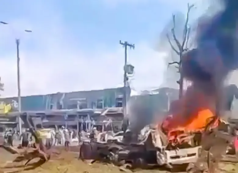 Atentado en Cali dejó varios muertos y heridos. Foto: captura de video