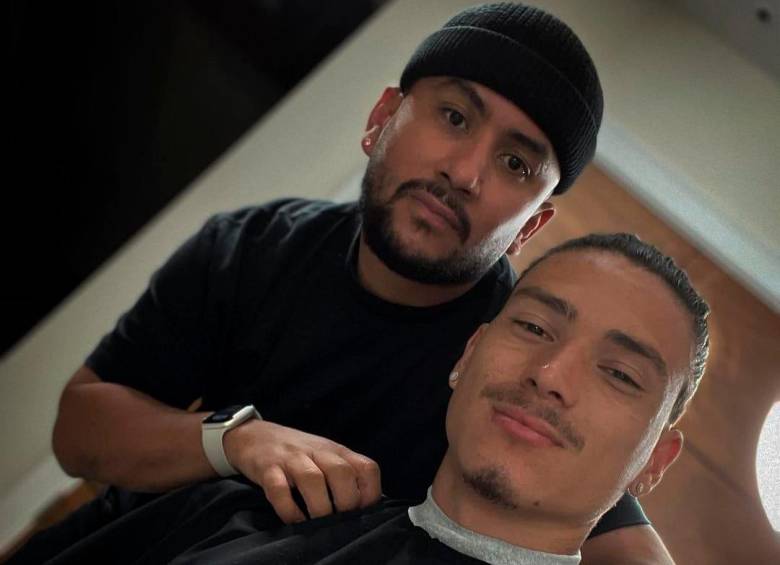 Cristian Gómez, el barbero colombiano que le da estilo a las estrellas de la Premier League