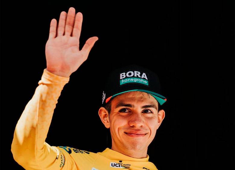 El antioqueño Sergio Andrés Higuita se quedó con el segundo lugar del Tour de Suiza, que ganó Geraint Thomas. FOTO TOMADA BORA
