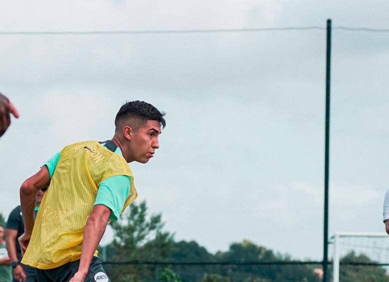 Samuel Velásquez, durante uno de los entrenamientos en La Florida, previo al amistoso de hoy con el América de México. FOTO A. Nacional