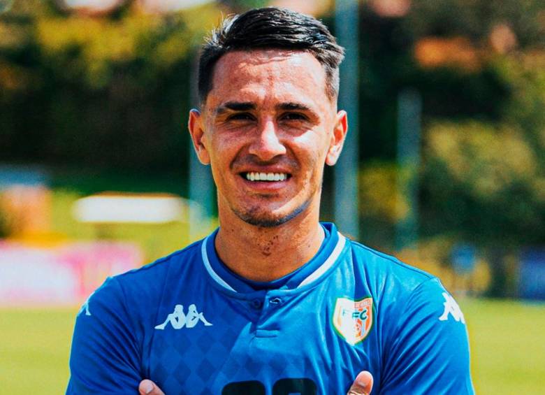 El arquero Joan Felipe Parra es uno de los siete jugadores que renovaron su contrato con el Envigado para la temporada 2024. FOTO CORTESÍA ENVIGADO 