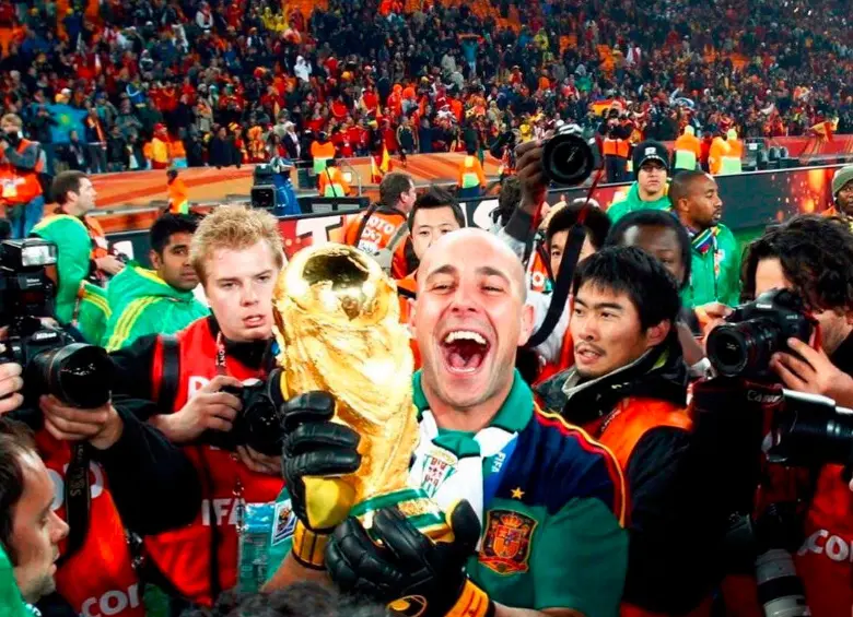 Pepe Reina fue campeón del Mundo con España. FOTO @PReina25