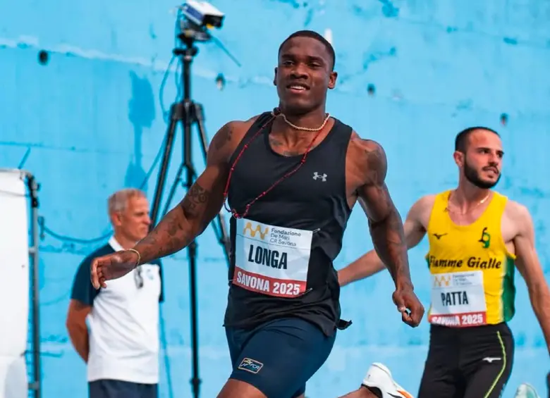 Ronal Longa, que cumplirá este 30 de junio 21 años de edad, viene impresionando con sus progresos en el área de la velocidad. Se radicó en Ecuador y tras recuperarse de una lesión volvió a su mejor nivel. En el Mundial de mayores en Tokio espera estar entre los finalistas. FOTO Instragram Ronal-Chiara Montesano