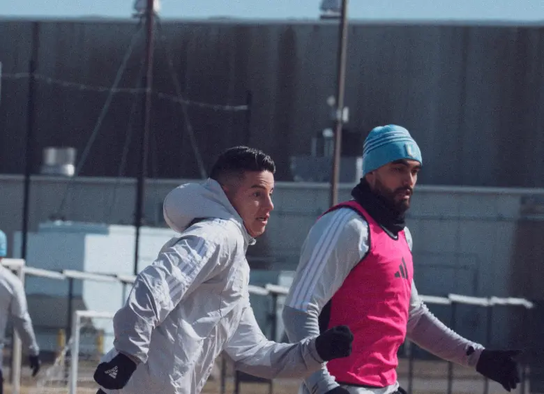 James ya entrena a la par de sus compañeros en el Minnesota United. FOTO @MNUFC