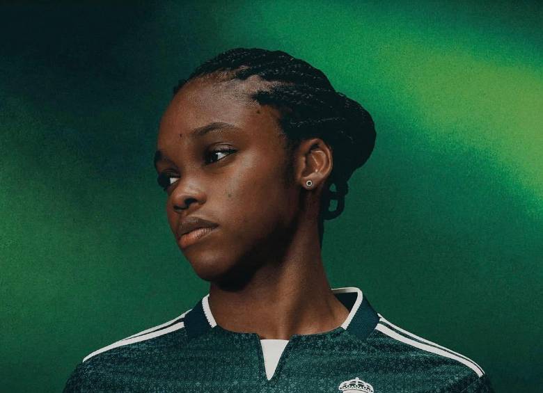 Linda Caicedo luce nueva indumentaria del Real Madrid