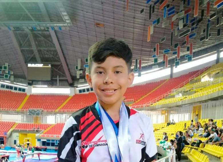Ángel Gabriel, que comenzó en la gimnasia a los 6 años de edad, llegó a ganar más de 100 medallas en su corta carrera deportiva. FOTO CORTESÍA