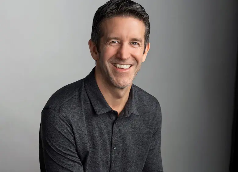 John Ternus es el nuevo CEO de Apple.