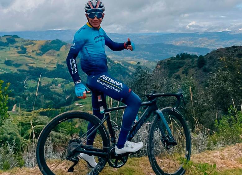 Miguel Ángel López, de 28 años de edad, ganó este año una etapa en el Tour de los Alpes y fue cuarto en la Vuelta a España. FOTO TWITTER ASTANA