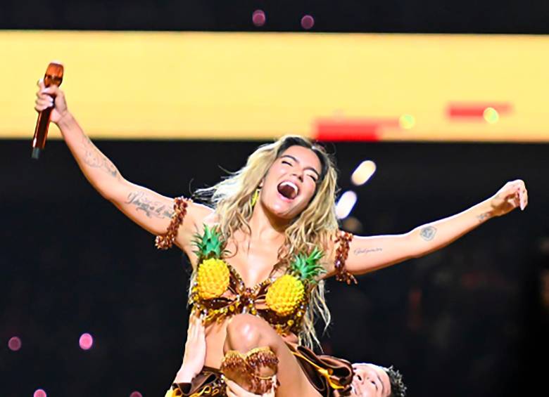 Entre los artistas invitados a la presentación de Karol G se destacan Maria Angeliq, Becky G y Wisin. Foto Getty.