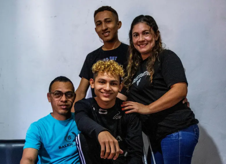 Matías y su familia llegaron hace más de 2 años desde Ciénaga de Oro, Córdoba, buscando un mejor futuro. FOTO: JULIO CÉSAR HERRERA