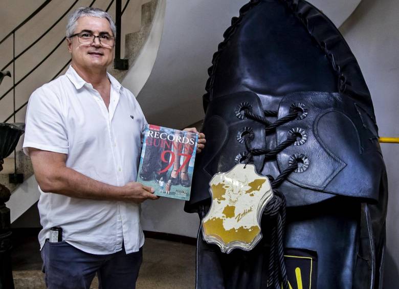 Los Zodiak, la historia de los zapatos que calzó a una generación de Medellín