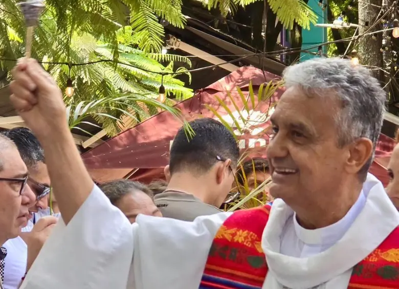 Padre Jorge Andrés Marín González, párroco de la Divina Eucaristía. FOTO: Cortesía.
