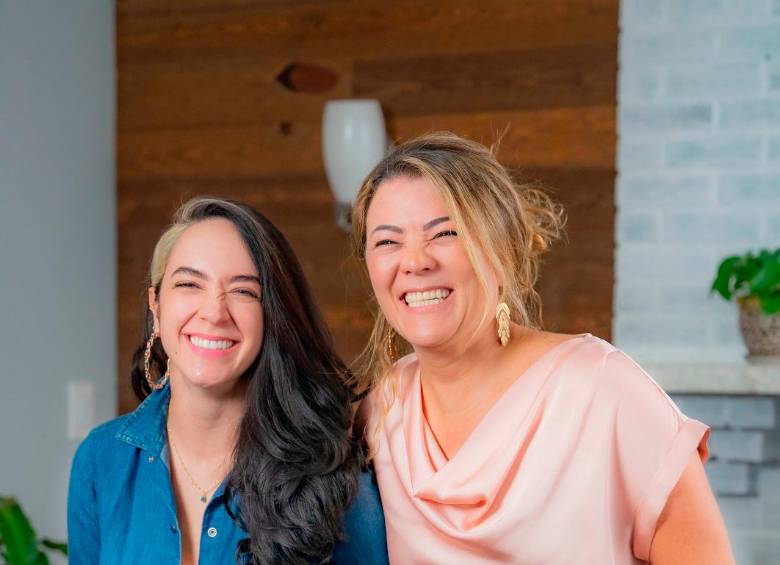 La fundación Impact U fue una idea de estas bellanitas, Estefany Roldan (izq.) y Liliana Arroyave (der.), quienes se conocieron en territorio norteamericano y decidieron apoyar a los estudiantes. FOTO CORTESÍA