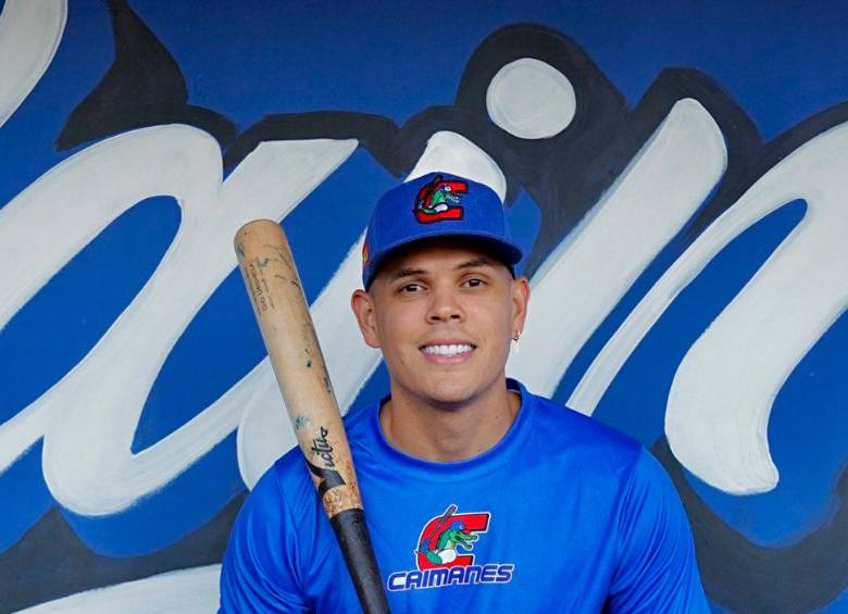 Giovanni Urshela vuelve a Colombia; su último equipo había sido el Tigres de Cartagena, con el que fue campeón. FOTO: @caimanesLPB 