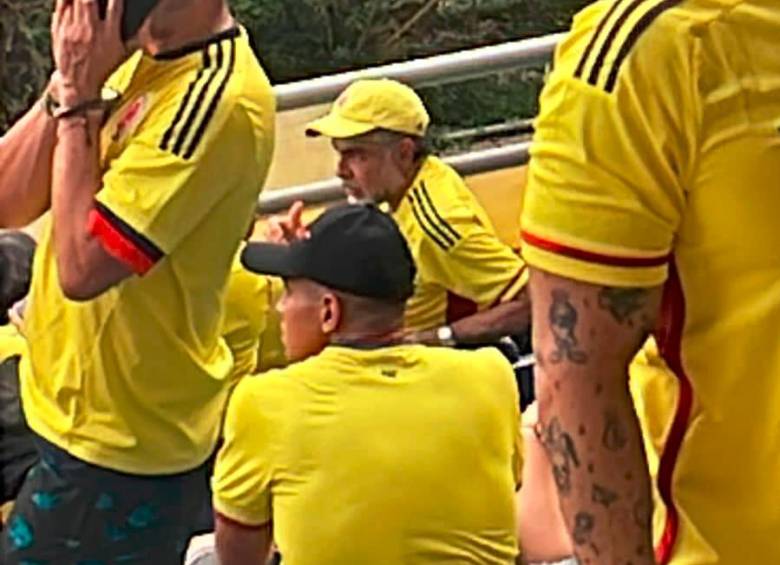 Armando Benedetti, muy campante, fue visto en el partido de Colombia vs Venezuela