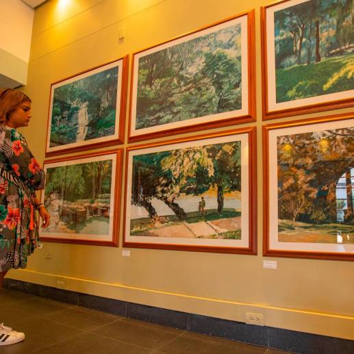 La exposición irá hasta mediados de octubre. Las obras de la pintora están en venta. Foto: Esneyder Gutiérrez. 