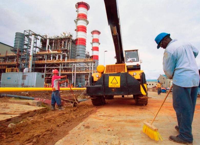 El Gobierno nacional tiene en sus cuentas a las plantas térmicas, las cuales están preparadas para entrar como respaldo y cubrir el déficit en la oferta de electricidad para atender eficientemente la demanda. FOTO Manuel Saldarriaga