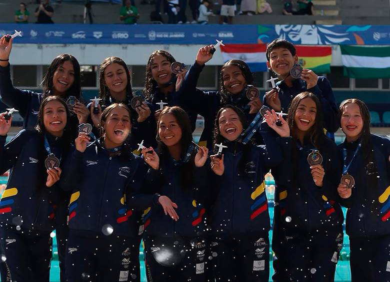 El equipo colombiano de natación artística fue uno de los que más se destacó en la primera semana el torneo. FOTO: Cortesía Fecna