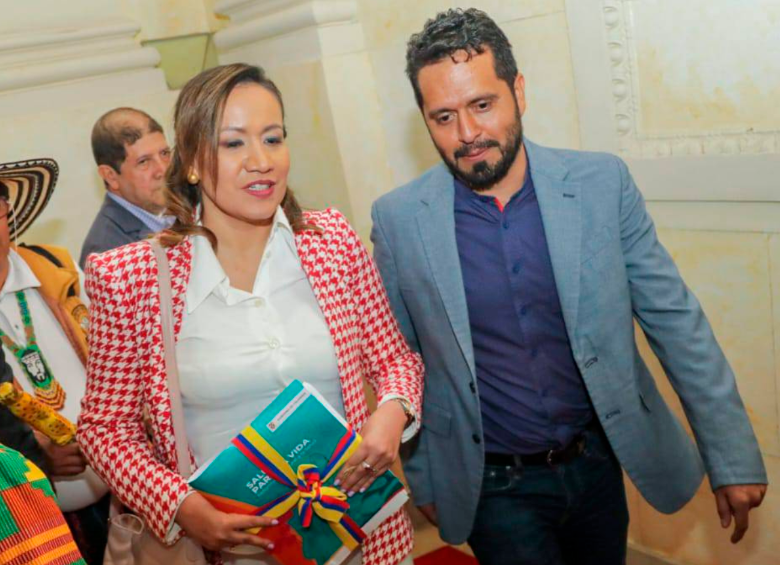 Pese a las diversas críticas de la oposición, el representante Alfredo Mondragón defendió que la ministra de Salud, Carolina Corcho, ha buscado consensos para la reforma a la salud. FOTO CORTESÍA