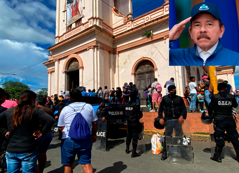 El régimen de Daniel Ortega desplegó a su Policía, como pasó en Masaya, para impedir las procesiones católicas. FOTO Efe