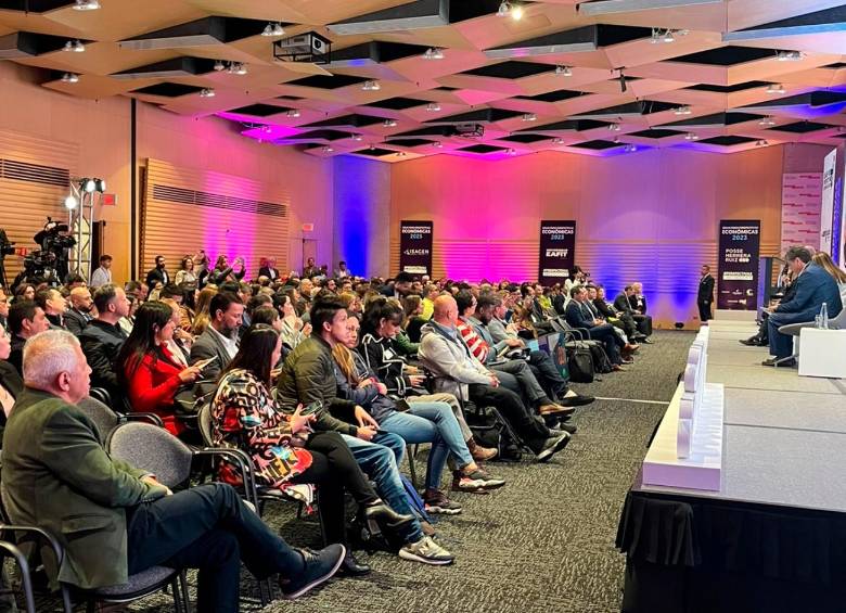 Las tres reformas (laboral, pensional y de salud) que viene abanderando el Gobierno Nacional, están levantando ampolla en el sector privado. Foto: EL COLOMBIANO