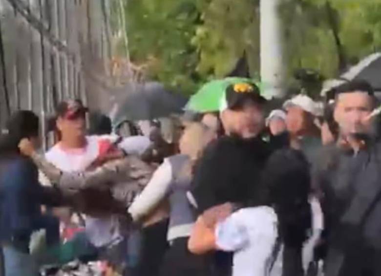 La pelea se saldó con dos personas lesionadas. FOTO: CORTESÍA