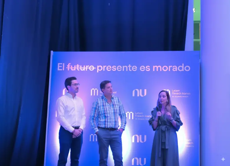 Gabriel Santos, presidente de Colombia Fintech, Roberto Campos Neto, director global de Políticas Públicas de Nubank; y Marcela Torres, gerente general de Nu Colombia.