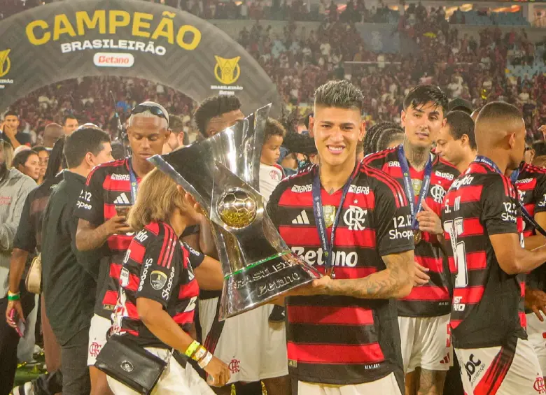 Jorge Carrascal, de 27 años, vive uno de sus mejores momentos como futbolista. Con su nivel espera estar en el Mundial de Norteamérica. FOTO @Carrascal15ofc