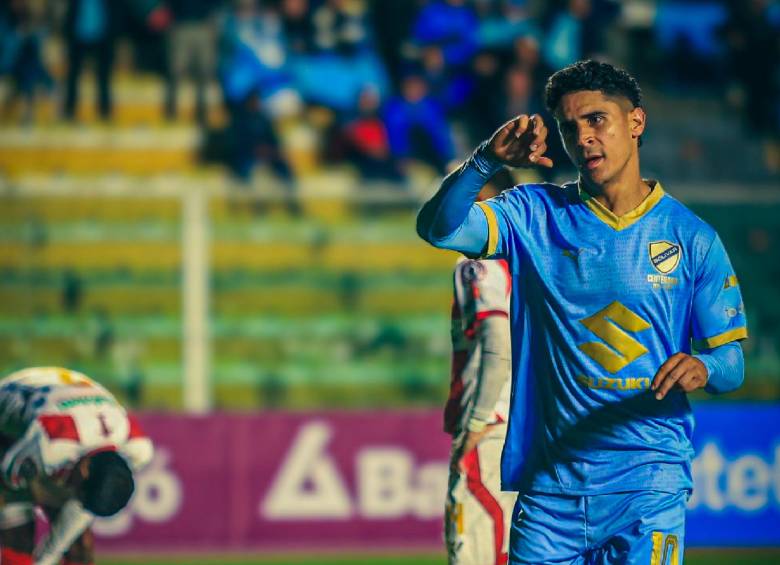 Daniel Cataño, de 33 años, ya impone calidad en el fútbol de Bolivia. FOTO: INSTRAGRAM BOLÍVAR